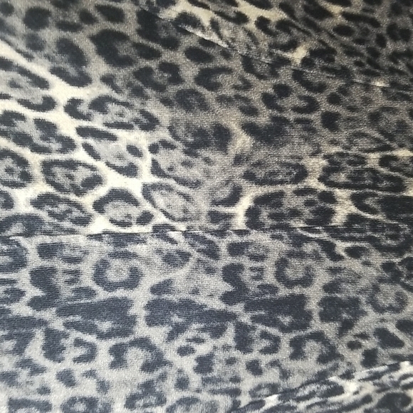 Equestrian Designs womens leopard print double breasted short blazer - Picture 5 of 9